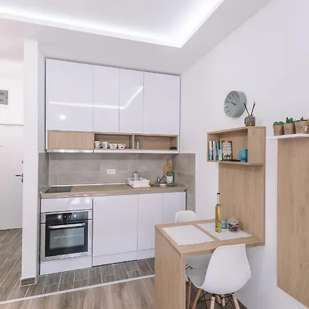 Apartment Vs *